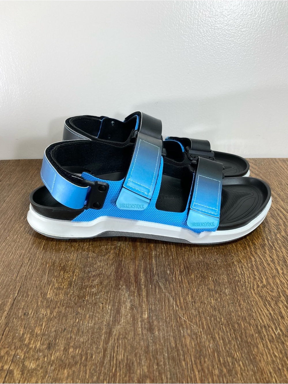 Birkenstock Tatacoa Outdoor Sandal Women’s 10 Men’s 8 Sky Blue/Black